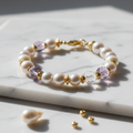 Pearl bracelet with crystals